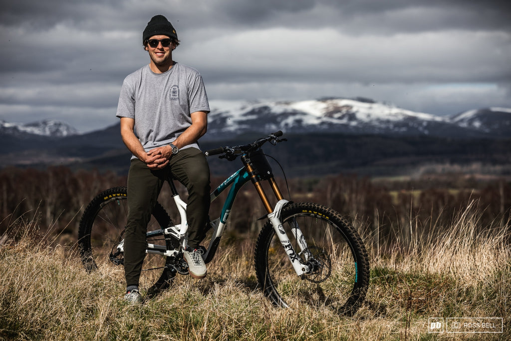A New SUPREME DH 29 by Greg Williamson